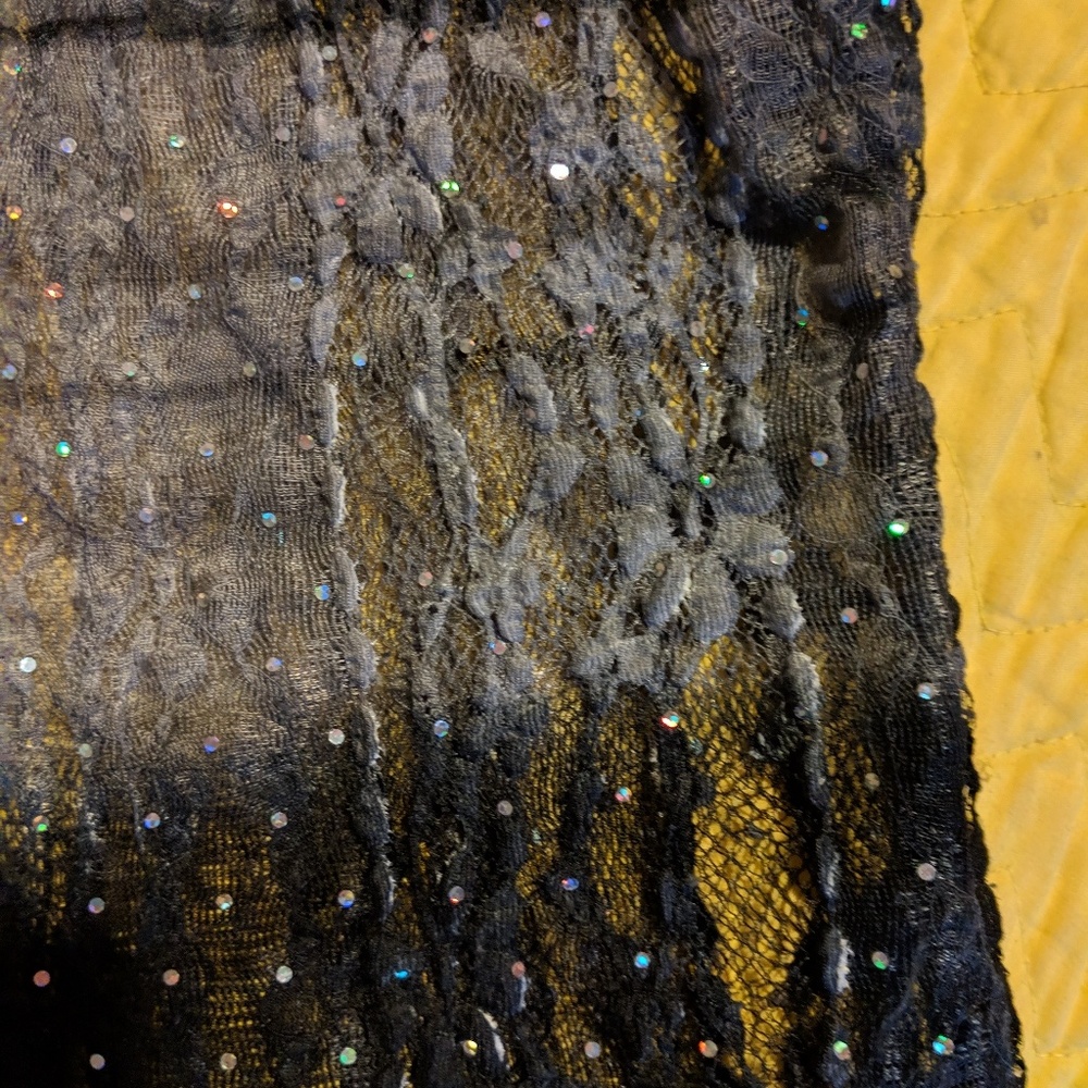 Sheer top - Picture 2 of 4